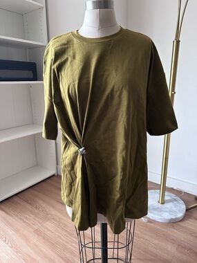 H&M New N/O Tags Olive Green Knot Front Tee - never worn